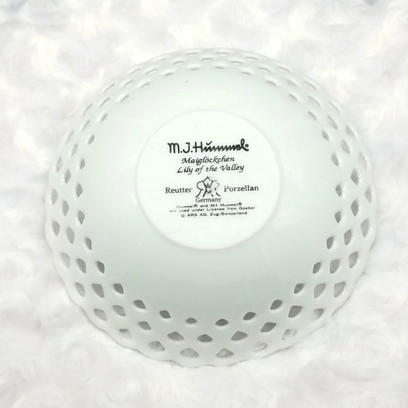 M.J. Hummel Maiglockchen Lily of the Valley Porcelain Lattice Dish - Picture 2 of 6